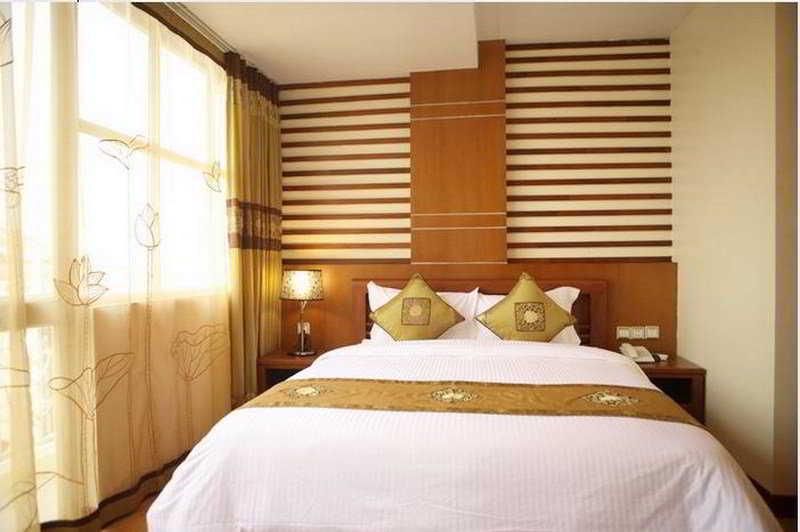 Prince Hanoi Hotel Khách sạn 2*
