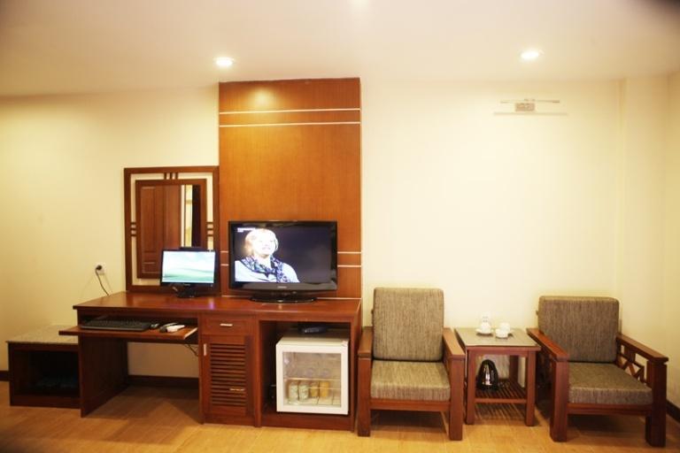 Khách sạn Prince Hanoi Hotel 2*